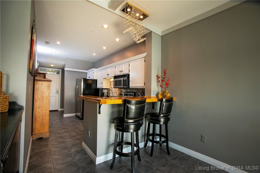 1 Riverpointe Plaza, Unit 820 Jeffersonville, IN 47130 - Photo 21 of 56