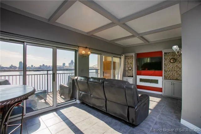 $239,000 | 1 Riverpointe Plaza, Unit 820, Jeffersonville, IN 47130