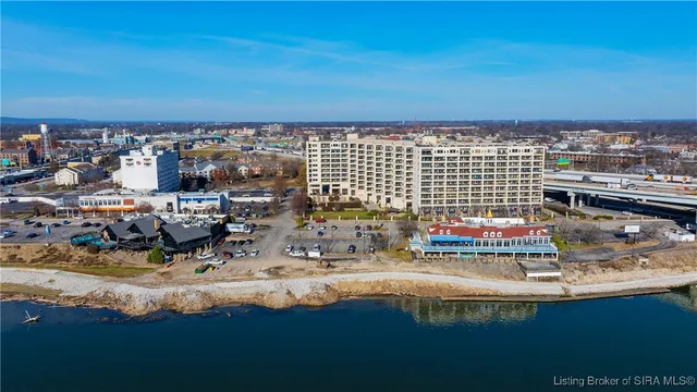 $239,000 | 1 Riverpointe Plaza, Unit 820, Jeffersonville, IN 47130