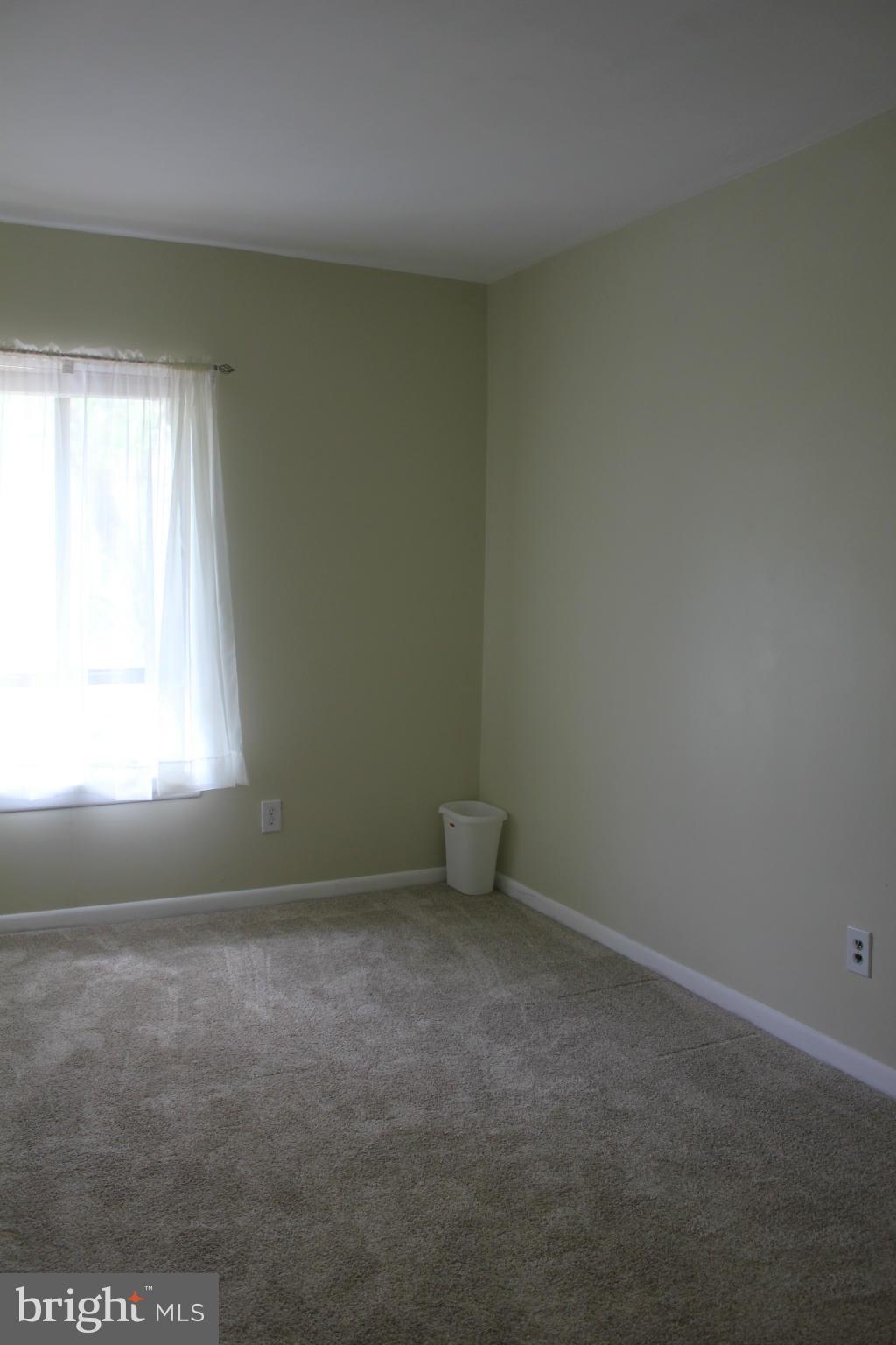 11617 Stoneview Square, Unit 22C Reston, VA 20191 - Photo 7 of 9 Bedroom