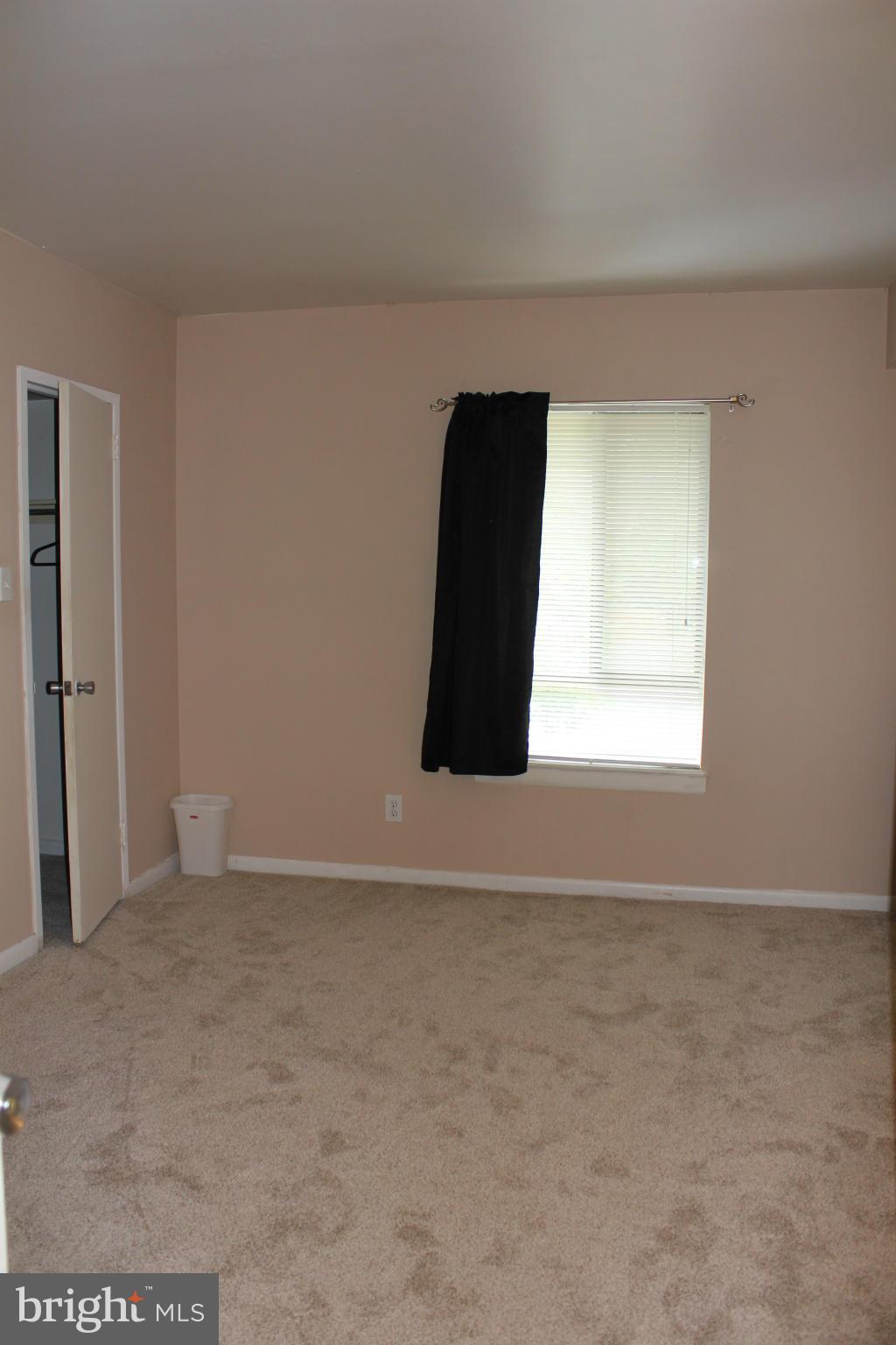 11617 Stoneview Square, Unit 22C Reston, VA 20191 - Photo 8 of 9 Bedroom