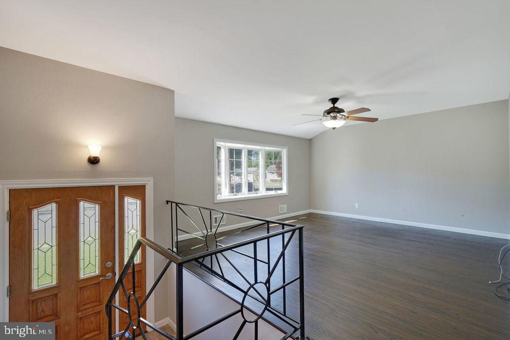 6 Mill Bend Road Hamilton, NJ 08690 - Photo 4 of 18 Gallery Image 4