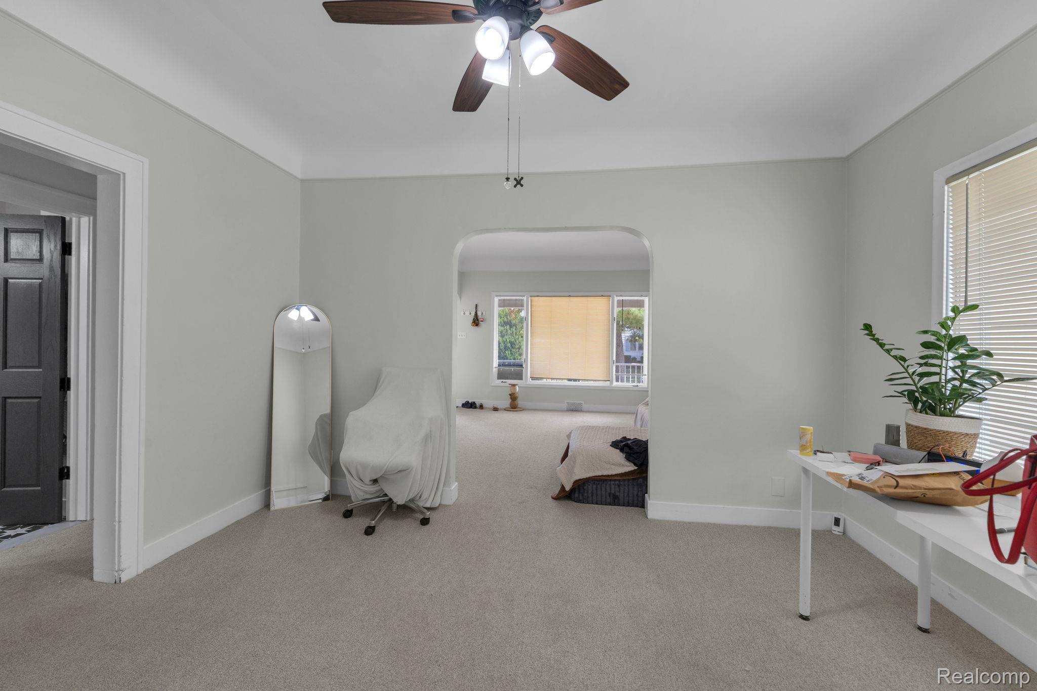 7631 Maple Street Dearborn, MI 48126 - Photo 27 of 48 27-web-or-mls-DSC05131.jpg