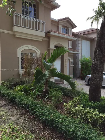 $930,000 | 7233 Northwest 113th Court, Doral, FL 33178