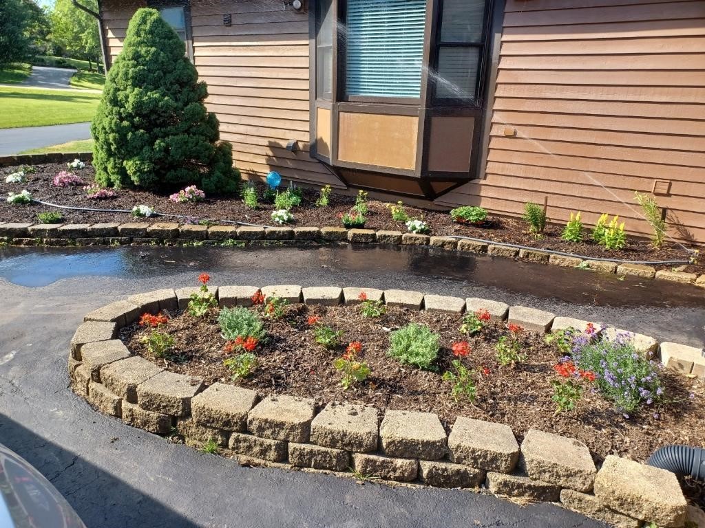 24717 West Caine Road Ingleside, IL 60041 - Photo 21 of 40 a view of a swimming pool with an outdoor seating