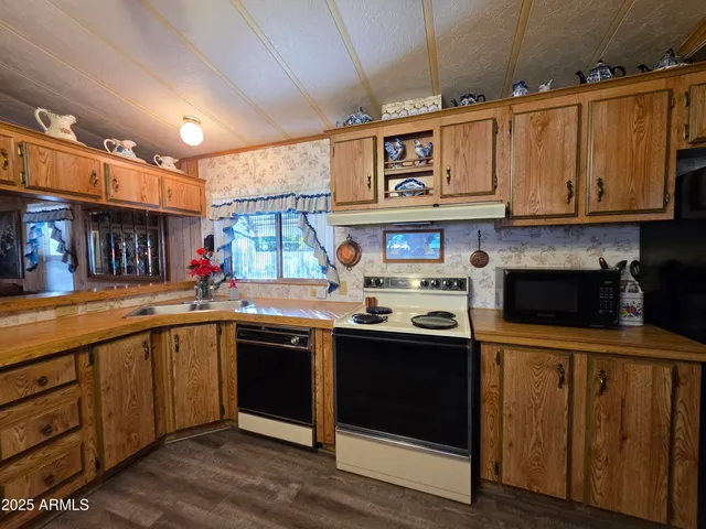 $59,900 | 2233 East Behrend Drive, Unit 152, Phoenix, AZ 85024