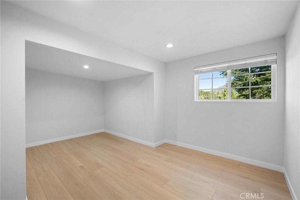 11148 Plainview Avenue Tujunga, CA 91042 - Photo 21 of 29