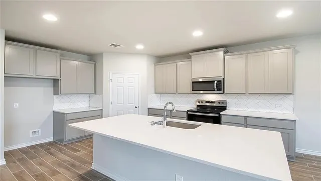 $2,200 | 317 Capstone Road, Liberty Hill, TX 78642