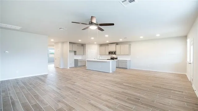 $2,200 | 317 Capstone Road, Liberty Hill, TX 78642