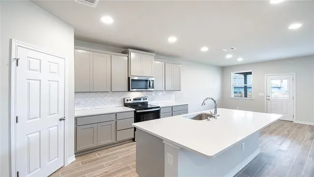 $2,200 | 317 Capstone Road, Liberty Hill, TX 78642