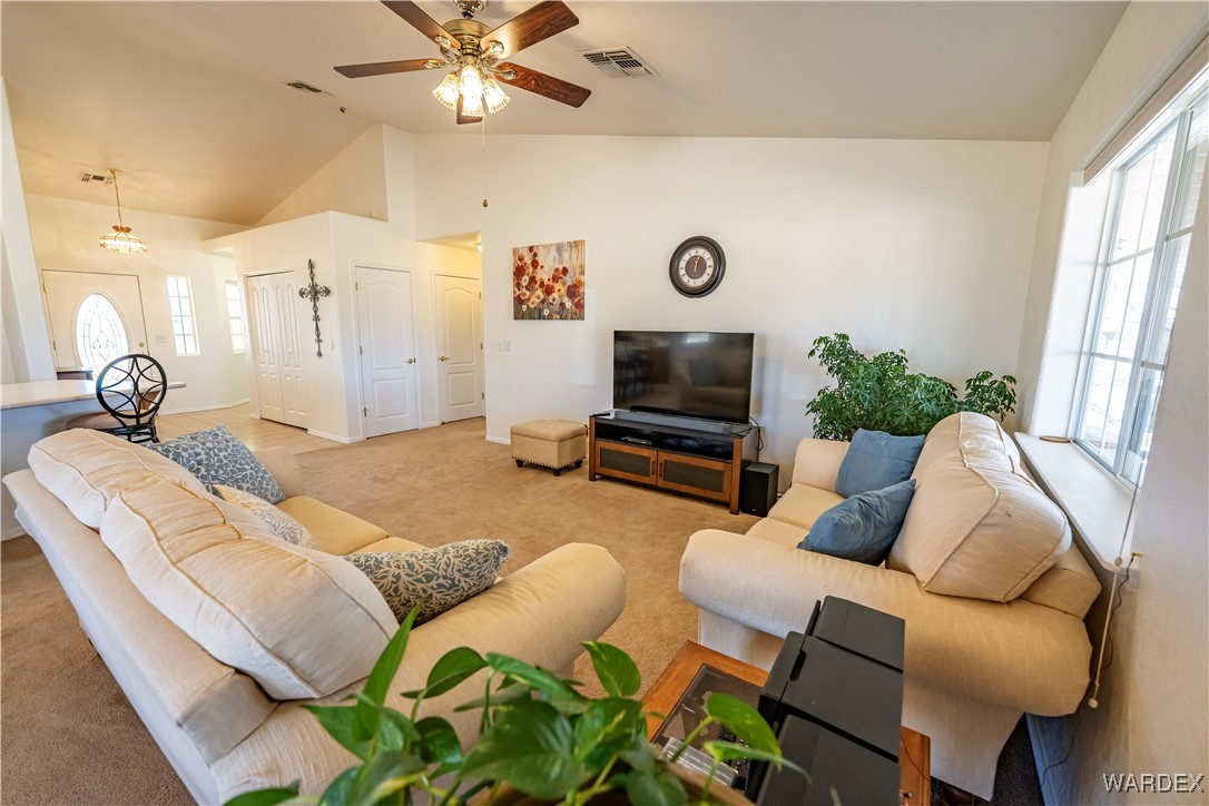 473 South Lochiel Road Golden Valley, AZ 86413 - Photo 17 of 58 Living Room