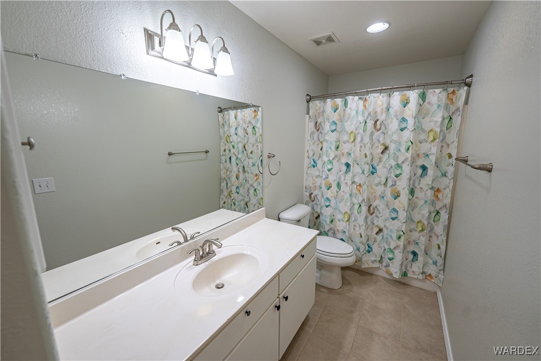 473 South Lochiel Road Golden Valley, AZ 86413 - Photo 27 of 58 Bathroom