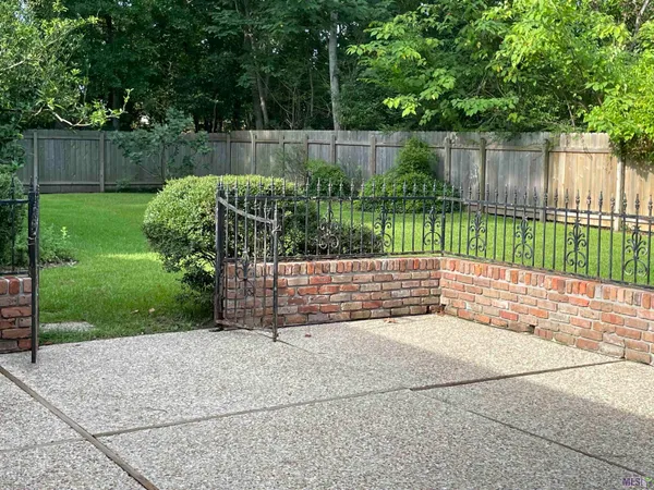 $372,500 | 8932 Norfolk Drive, Baton Rouge, LA 70809