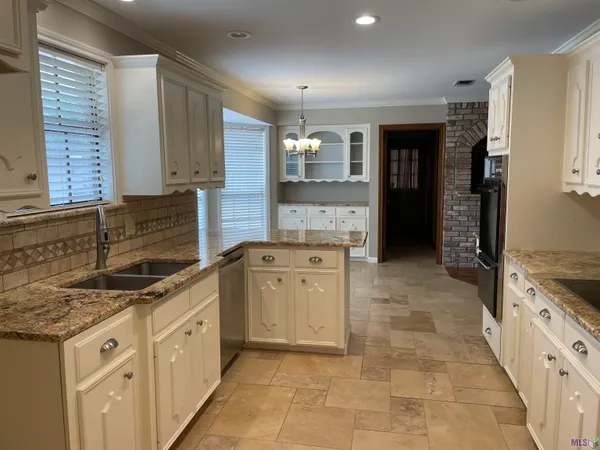 $372,500 | 8932 Norfolk Drive, Baton Rouge, LA 70809