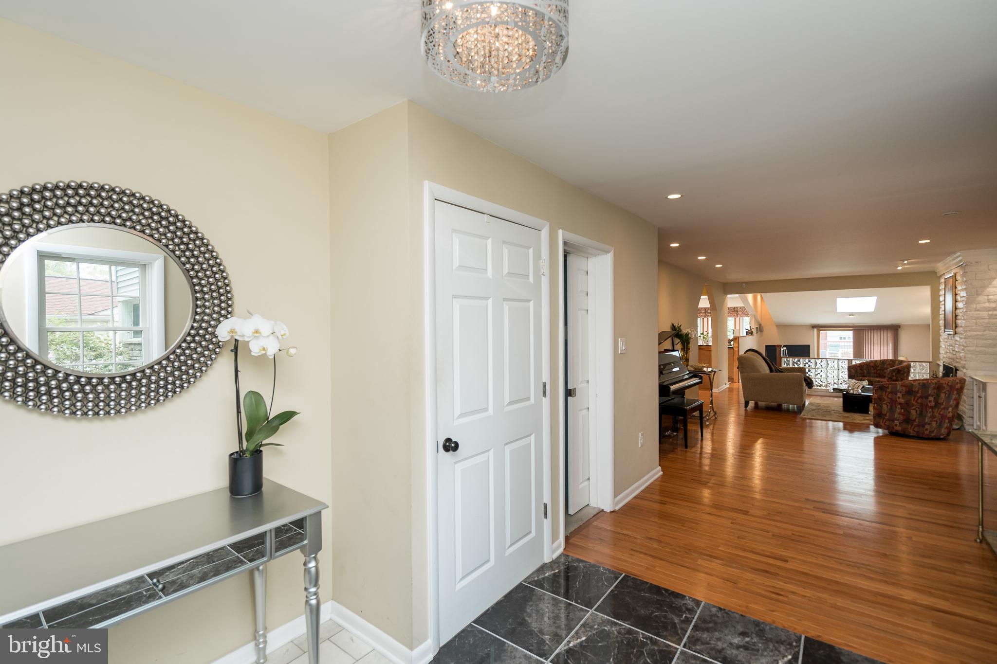722 Yale Road Bala Cynwyd, PA 19004 - Photo 6 of 45 Foyer