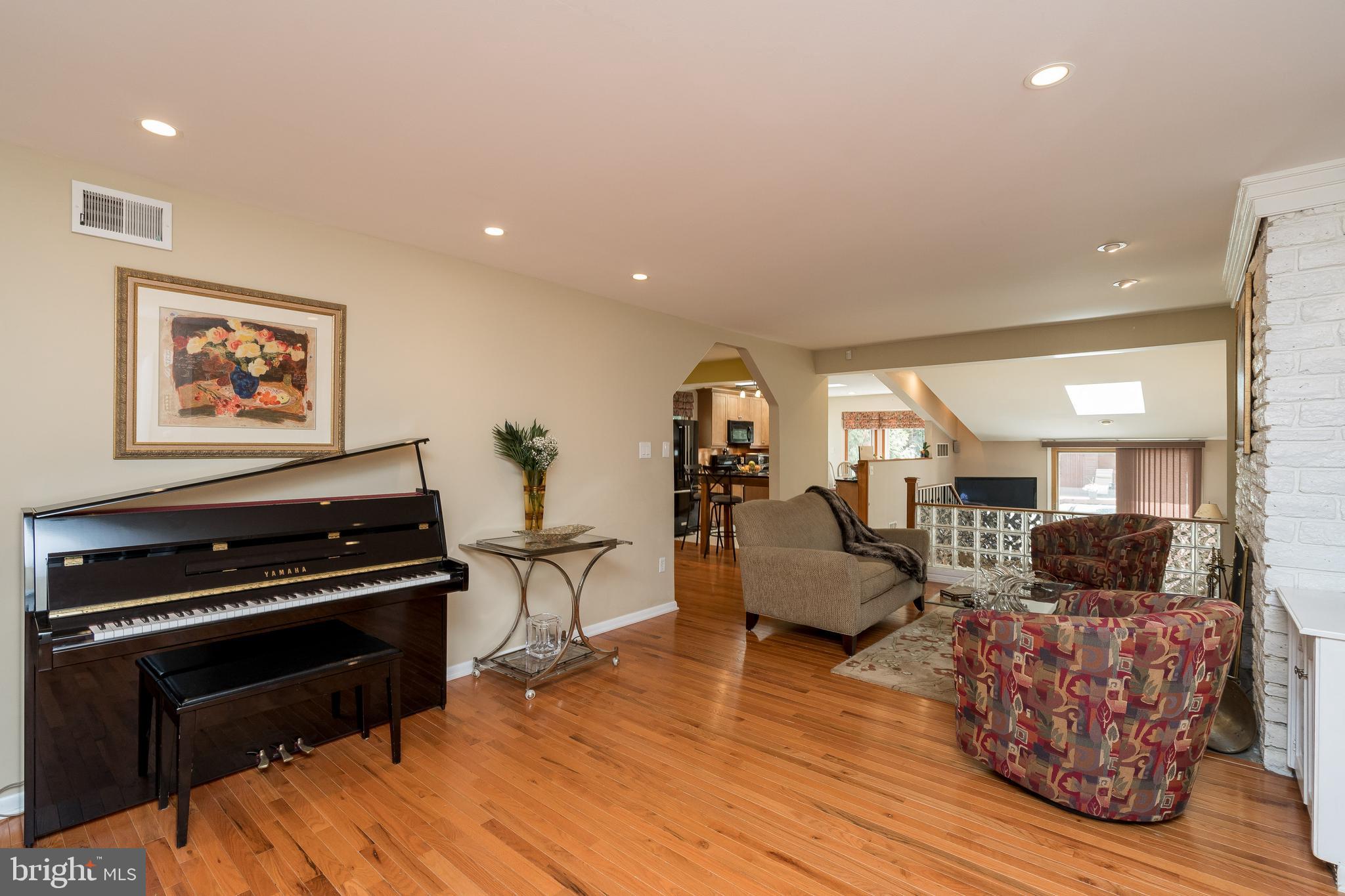 722 Yale Road Bala Cynwyd, PA 19004 - Photo 8 of 45 Foyer