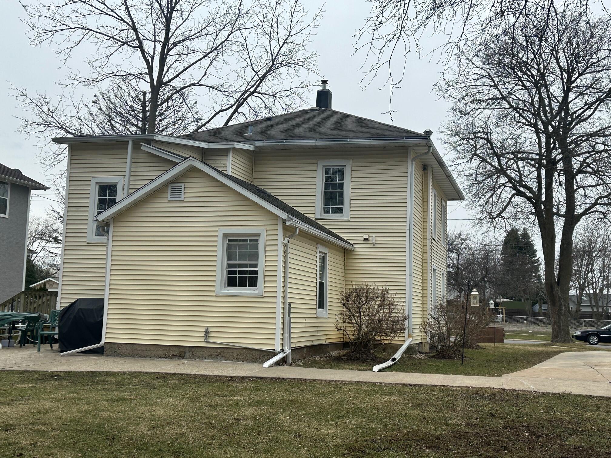 315 South 8th Street, Unit 315 1/2 Delavan, WI 53115 - Photo 30 of 40 Rear (2)