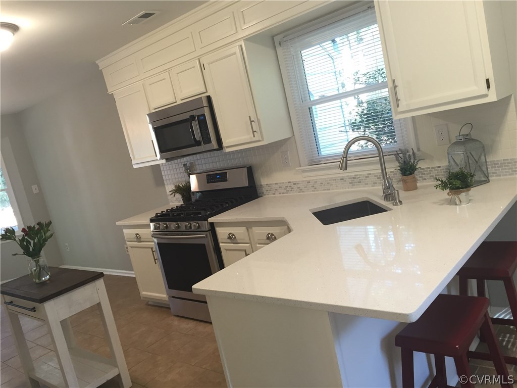 4606 Parrish Branch Road Midlothian, VA 23112 - Photo 3 of 19 Gallery Image 3