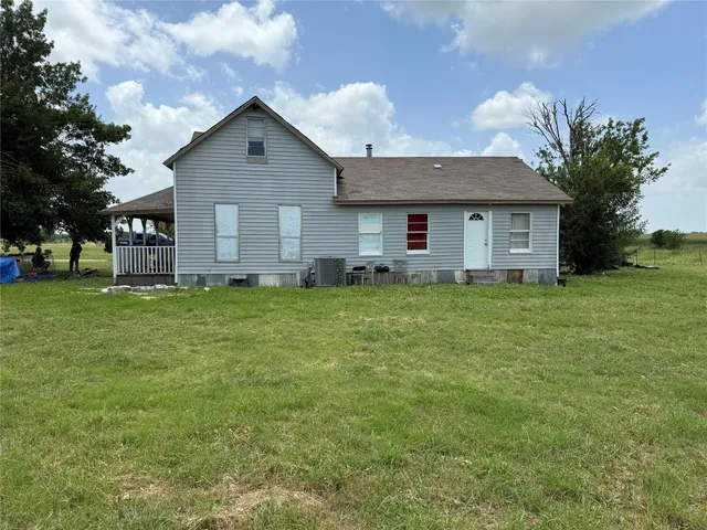 $285,000 | 18543 Cyclone Branch Road, Burlington, TX 76519