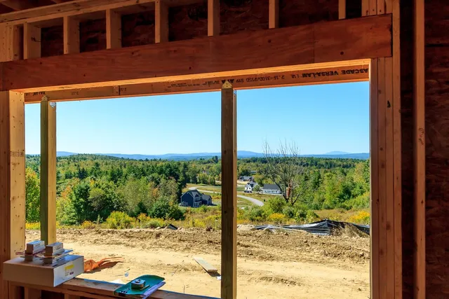 $1,298,000 | 22 Fairway Drive, Dunbarton, NH 03046