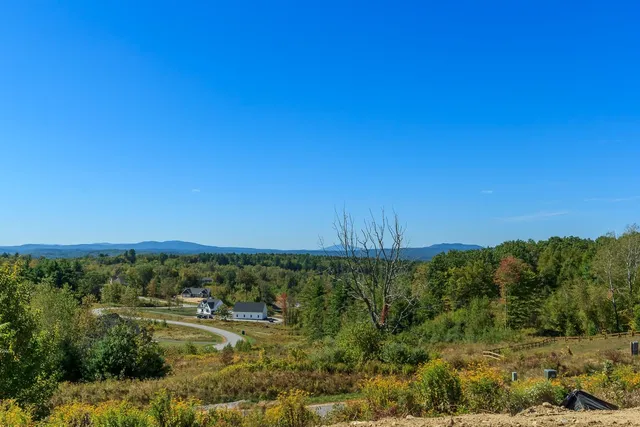 $1,298,000 | 22 Fairway Drive, Dunbarton, NH 03046