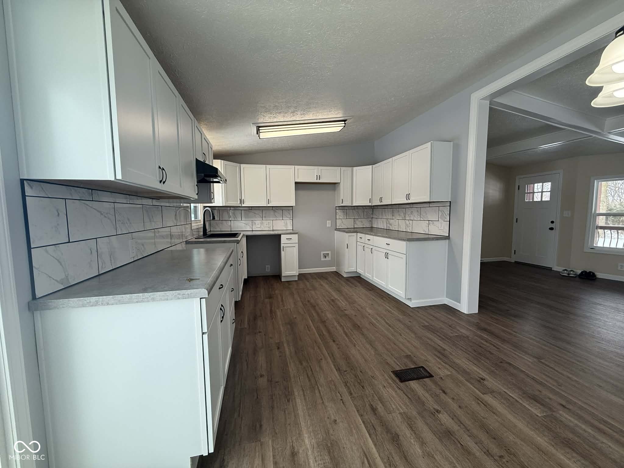 2266 VFW Road Mitchell, IN 47446 - Photo 11 of 28