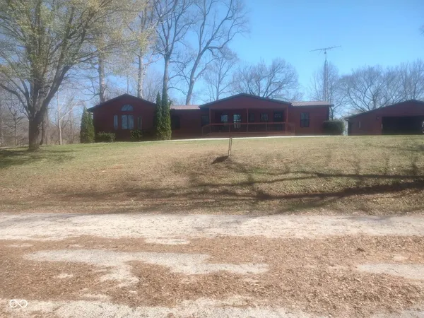 $299,999 | 2266 VFW Road, Mitchell, IN 47446