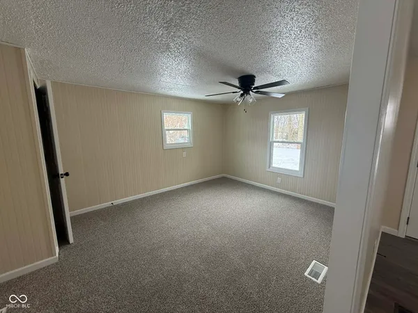 $299,999 | 2266 VFW Road, Mitchell, IN 47446