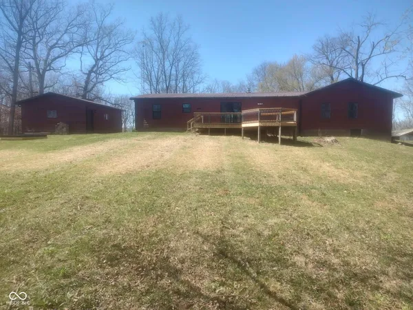 $299,999 | 2266 VFW Road, Mitchell, IN 47446