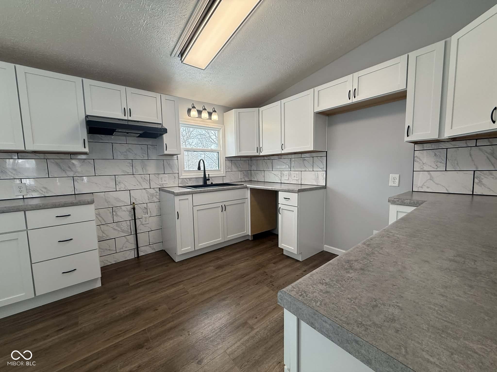 2266 VFW Road Mitchell, IN 47446 - Photo 9 of 28