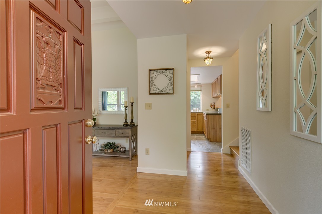 2810 164th Place Southeast Bothell, WA 98012 - Photo 2 of 25