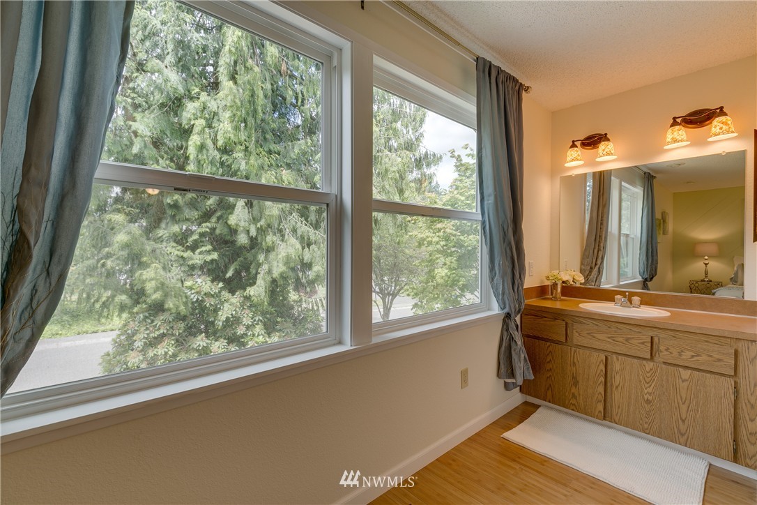 2810 164th Place Southeast Bothell, WA 98012 - Photo 14 of 25