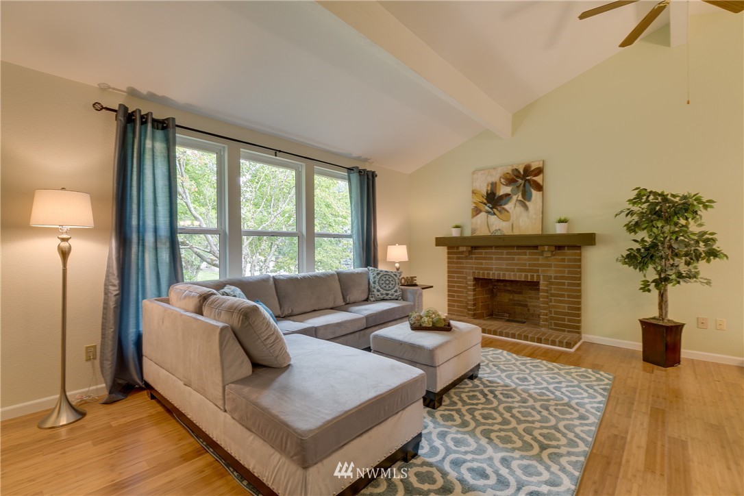2810 164th Place Southeast Bothell, WA 98012 - Photo 3 of 25