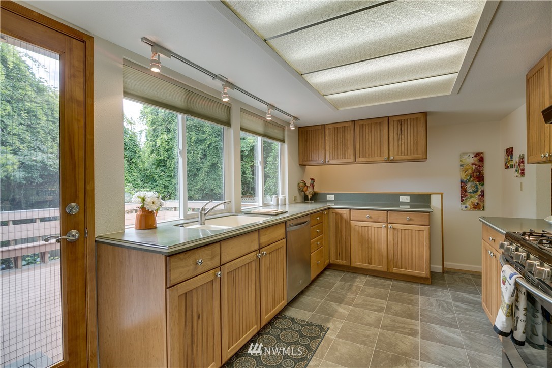 2810 164th Place Southeast Bothell, WA 98012 - Photo 6 of 25