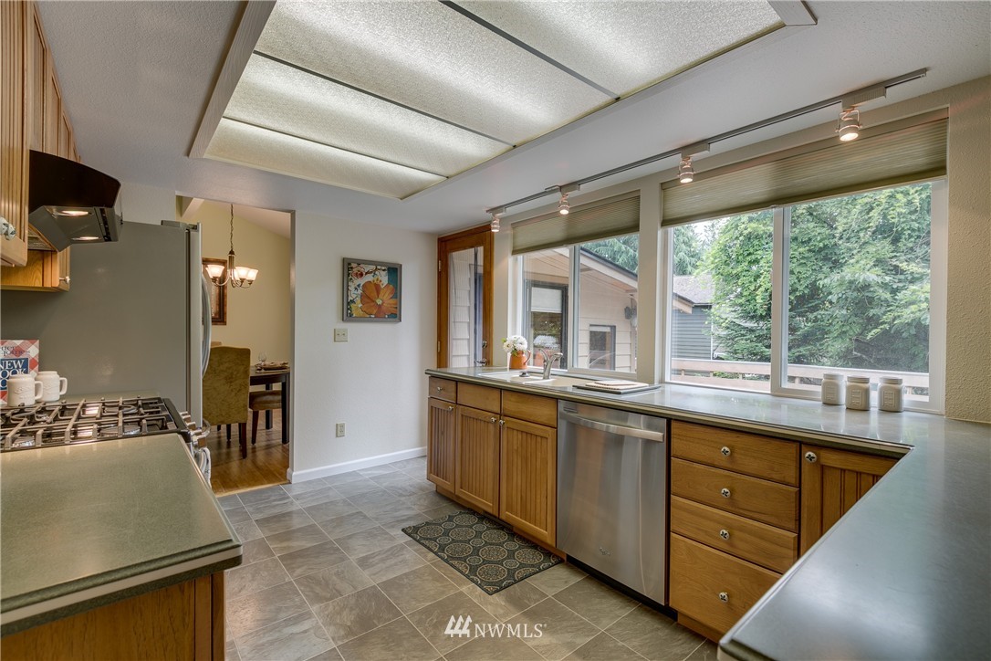 2810 164th Place Southeast Bothell, WA 98012 - Photo 7 of 25