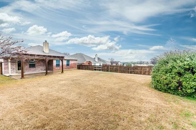 a front view of house with yard