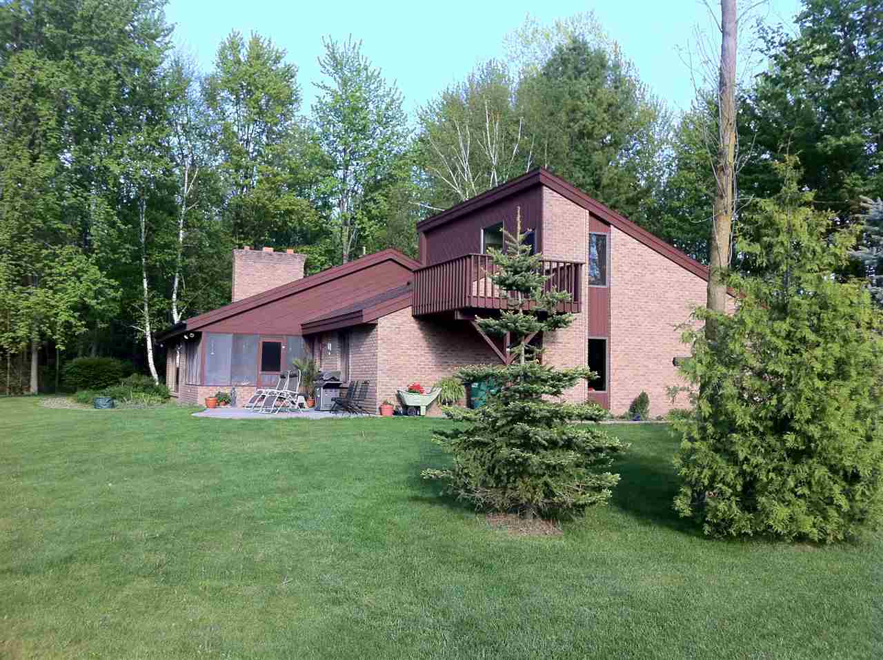 394 West Beaver Road Kawkawlin, MI 48631 - Photo 3 of 27