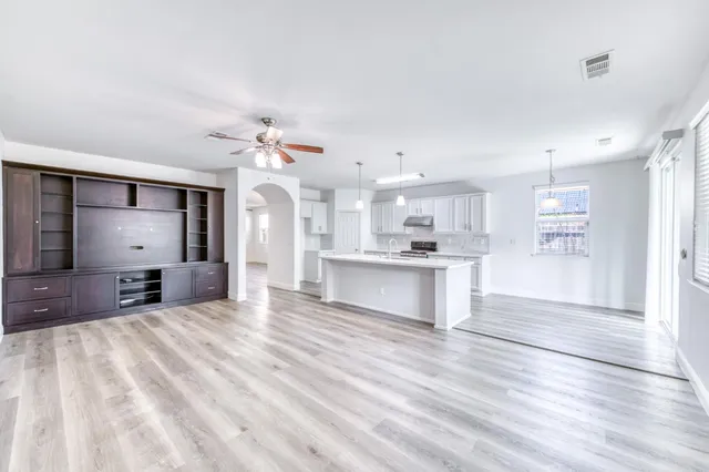 $469,900 | 6575 East Cetti Avenue, Fresno, CA 93727