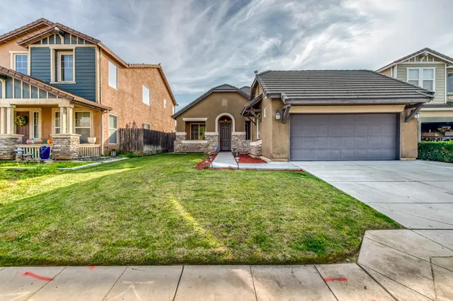 $469,900 | 6575 East Cetti Avenue, Fresno, CA 93727
