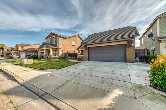 $469,900 | 6575 East Cetti Avenue, Fresno, CA 93727