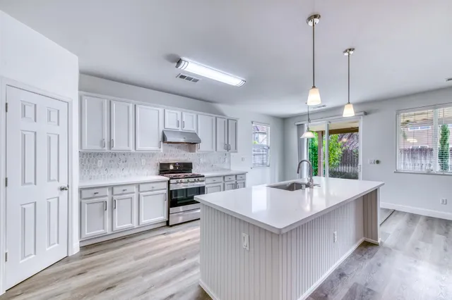 $469,900 | 6575 East Cetti Avenue, Fresno, CA 93727