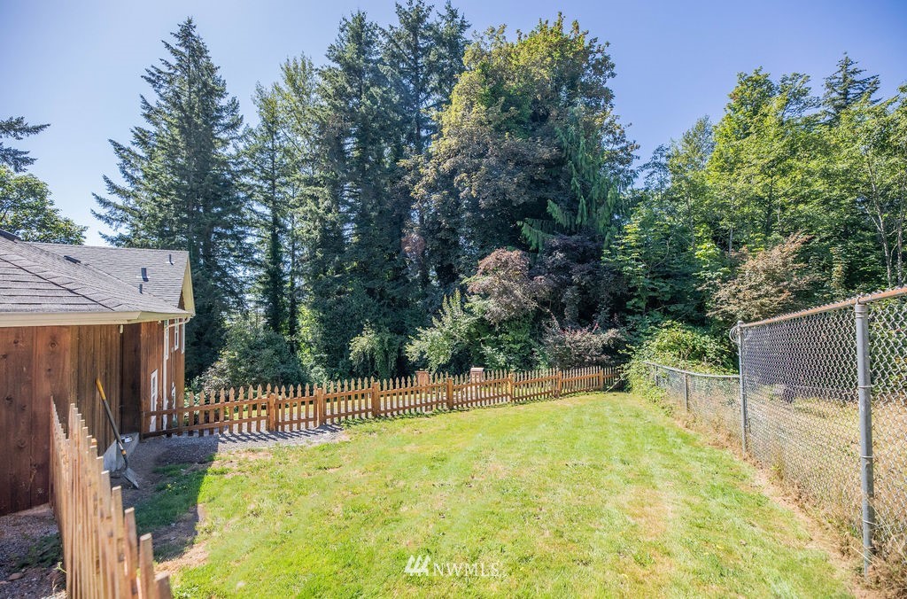 10627 Cherry Road Lake Stevens, WA 98258 - Photo 37 of 38 a view of a backyard