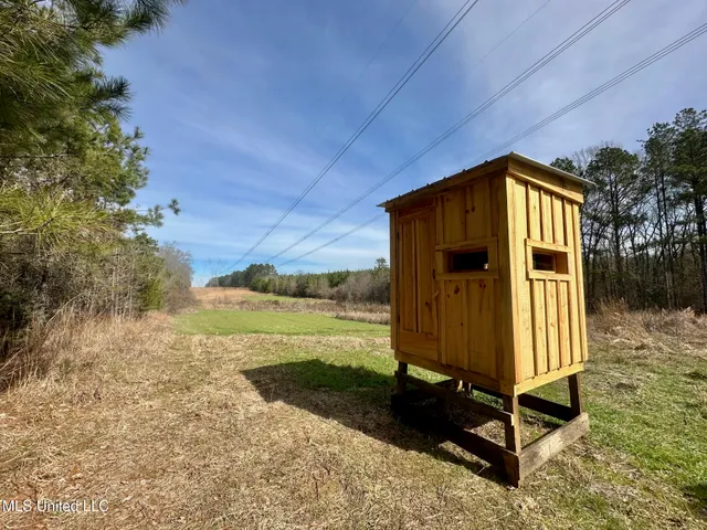 $595,000 | 10 Dry Grove Road, Terry, MS 39170