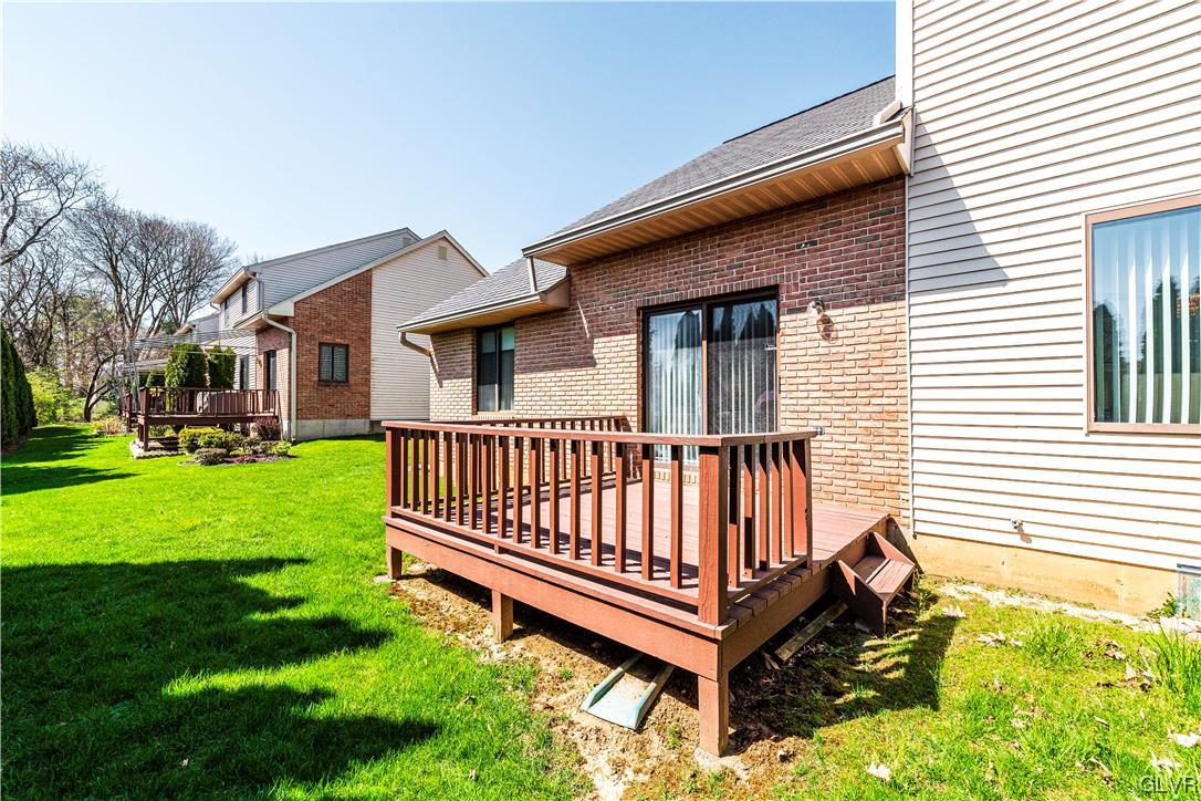 1201 Butztown Road, Unit 24 Bethlehem, PA 18017 - Photo 29 of 30 a view of a backyard with a garden