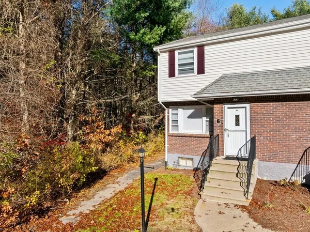 $315,000 | 139 Burt Street, Unit 6, Norton, MA 02766