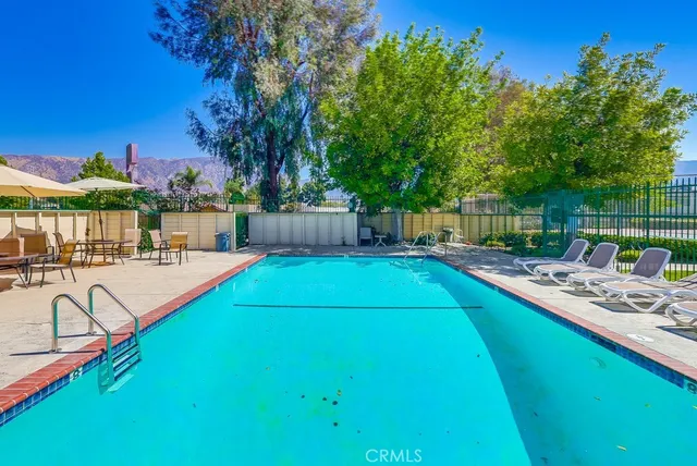 $559,000 | 10435 Newhome Avenue, Unit 7, Sunland, CA 91040