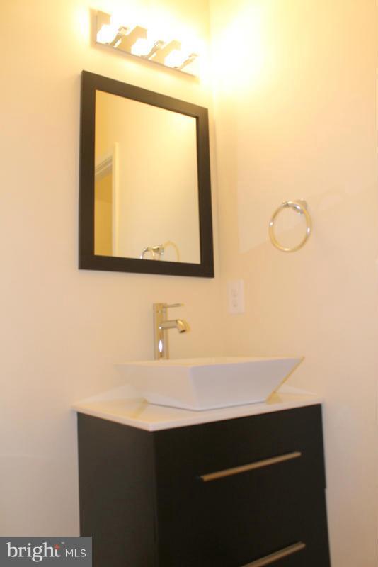 4724 Ferry Landing Road Alexandria, VA 22309 - Photo 8 of 12 Interior (General)