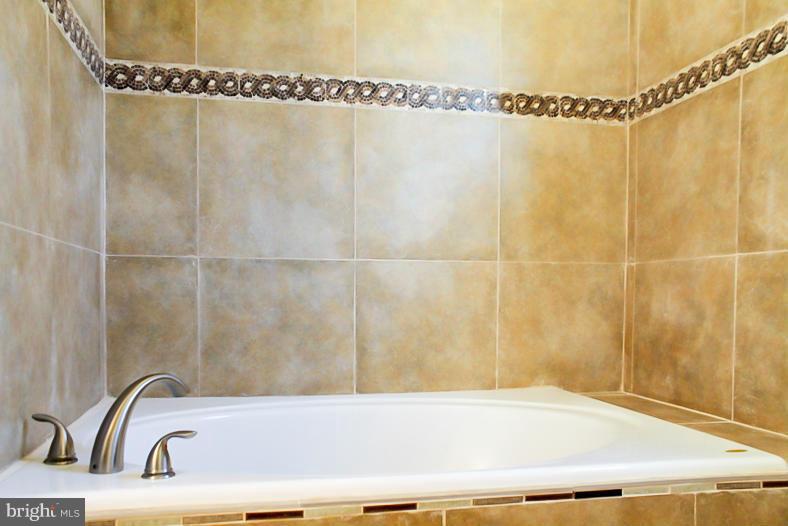 4724 Ferry Landing Road Alexandria, VA 22309 - Photo 10 of 12 Bath