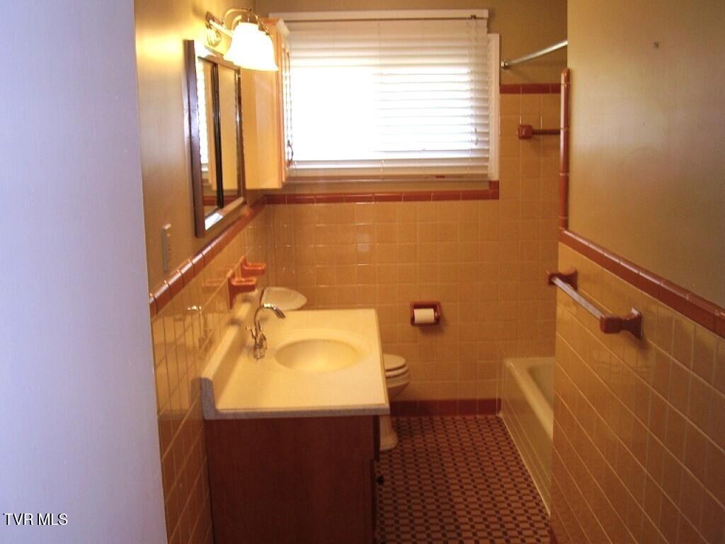 540 Forestdale Road Kingsport, TN 37660 - Photo 5 of 5 img05