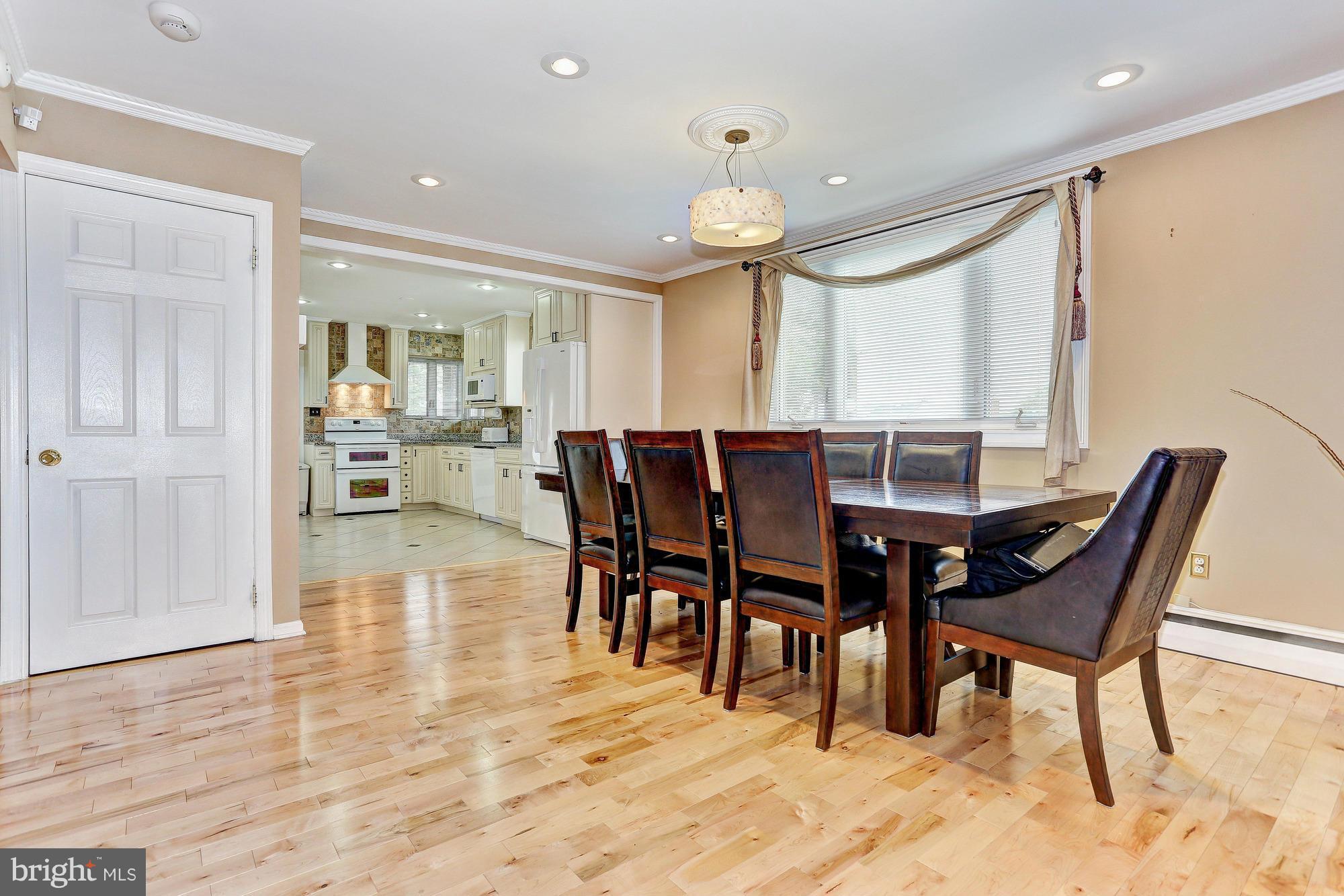 8449 Pleasant Plains Road Towson, MD 21286 - Photo 5 of 26 Dining Room